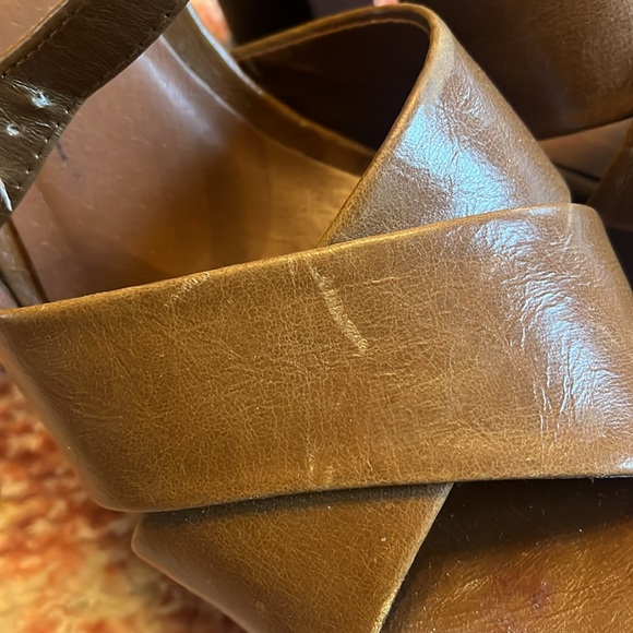 Forever 21 Brown Strappy High Platform Sandals size 7.5 - Picture 3 of 13